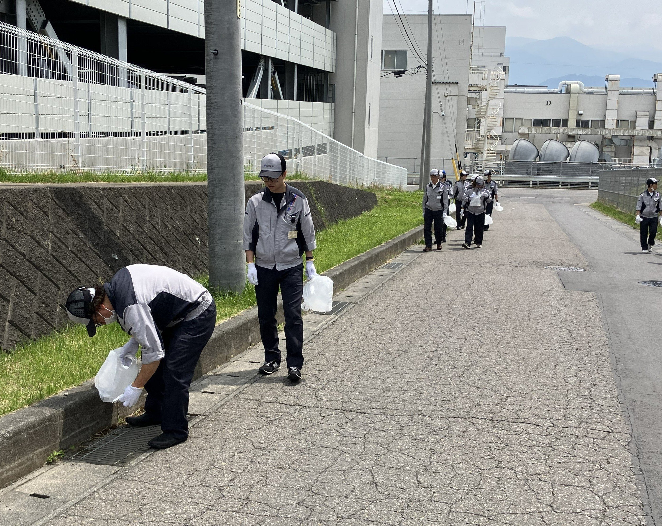 工場周辺美化活動_高丘工場.jpg